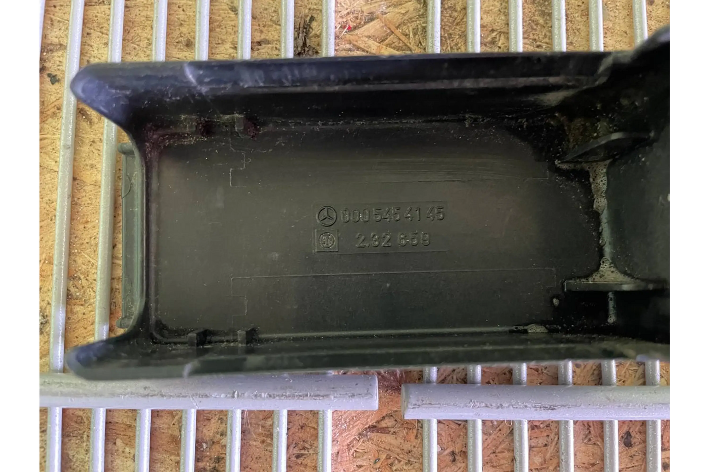 Mercedes-Benz G-Class W463 G350 Relay Cover Lid