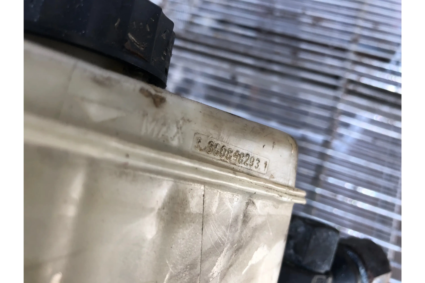 Mercedes-Benz G-Class W463 G400 01 Brake booster with cylinder