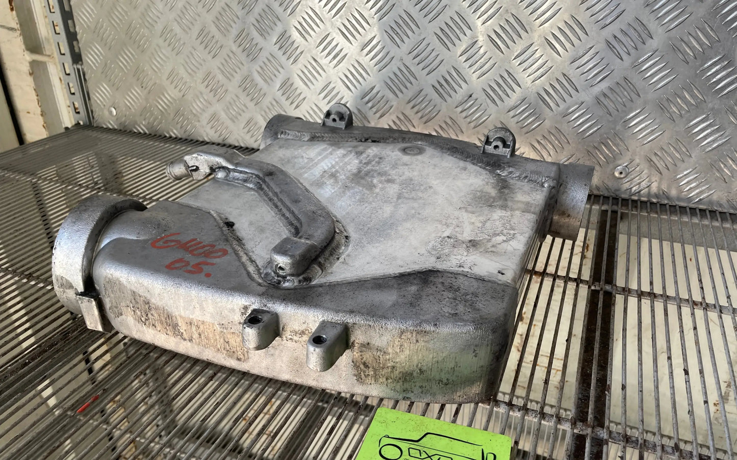 Mercedes-Benz G-Class W463 G400 05. Intercooler