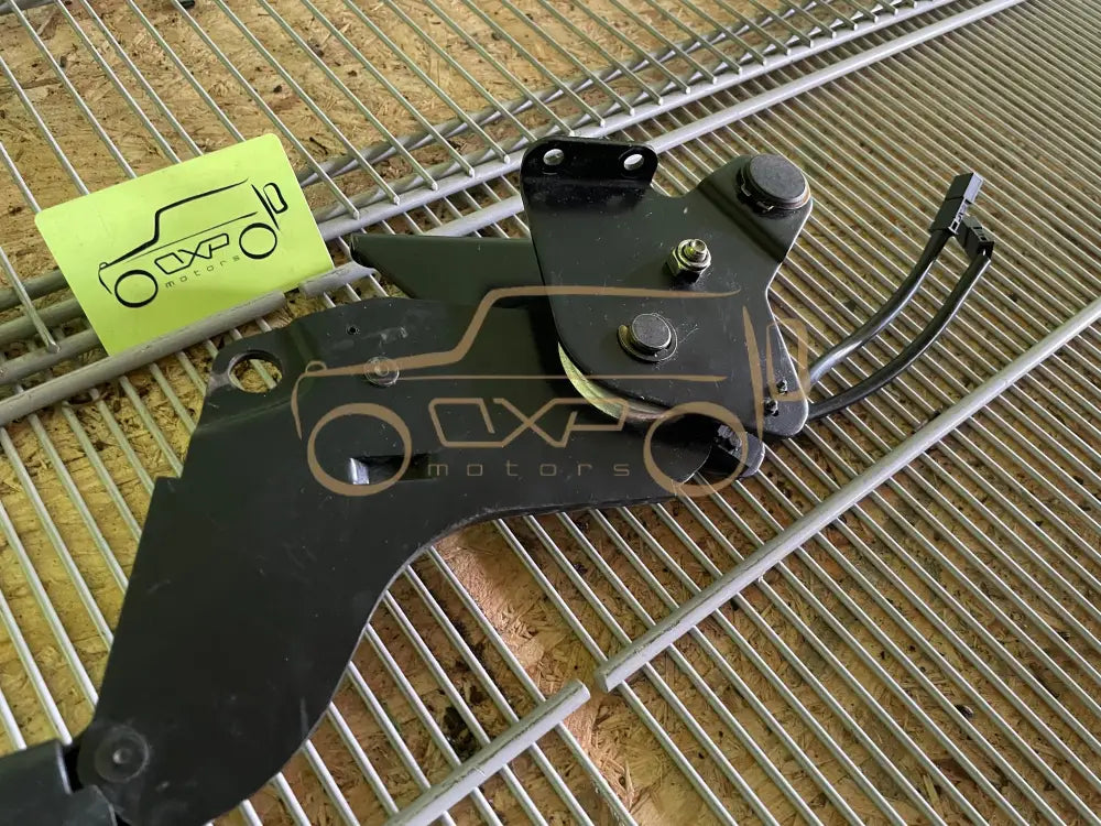 Mercedes-Benz G-Class W463 G400 2001 Parking Brake