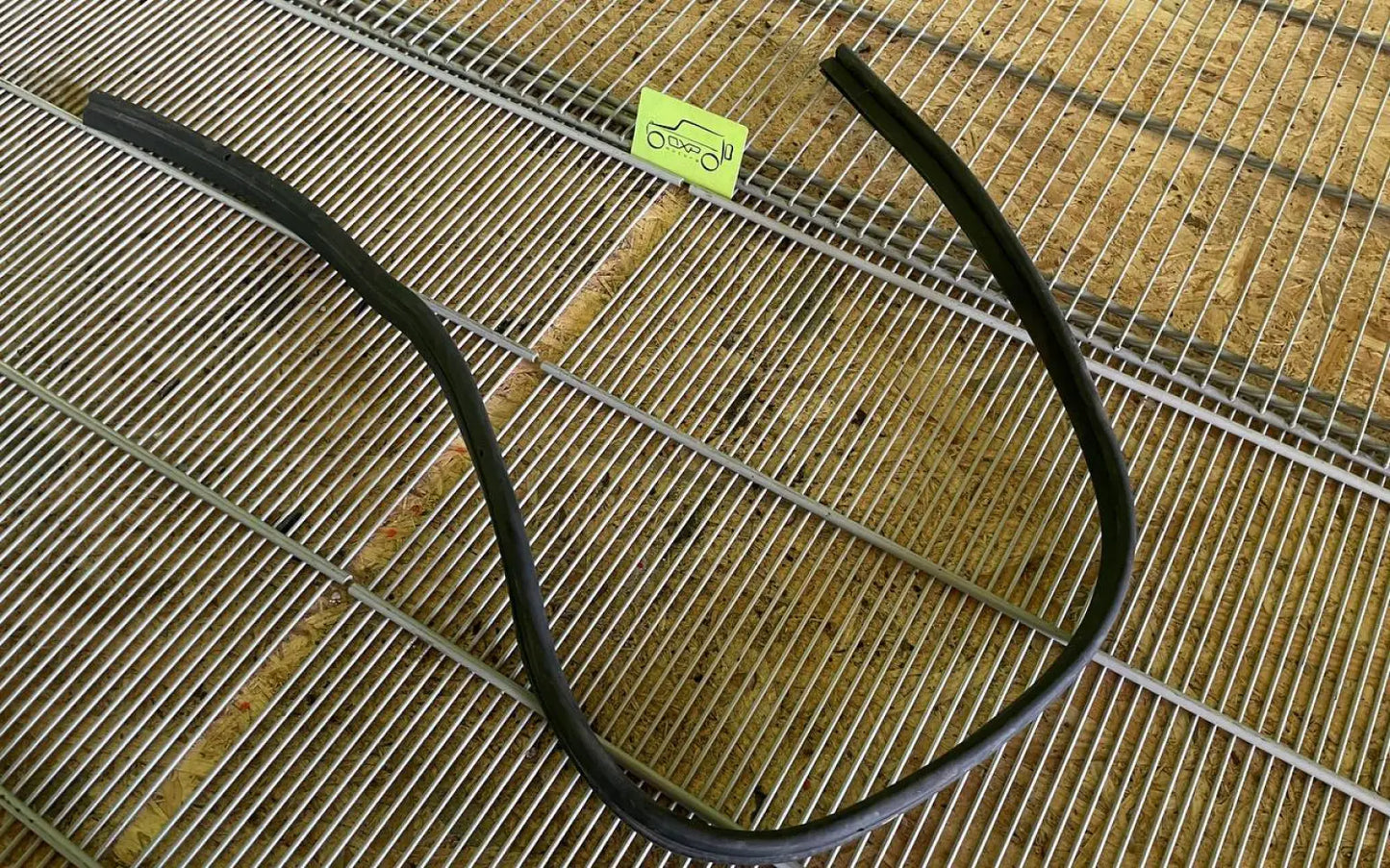 Mercedes-Benz G-Class W463 G400 2003 Engine Hood Seal - engine hood