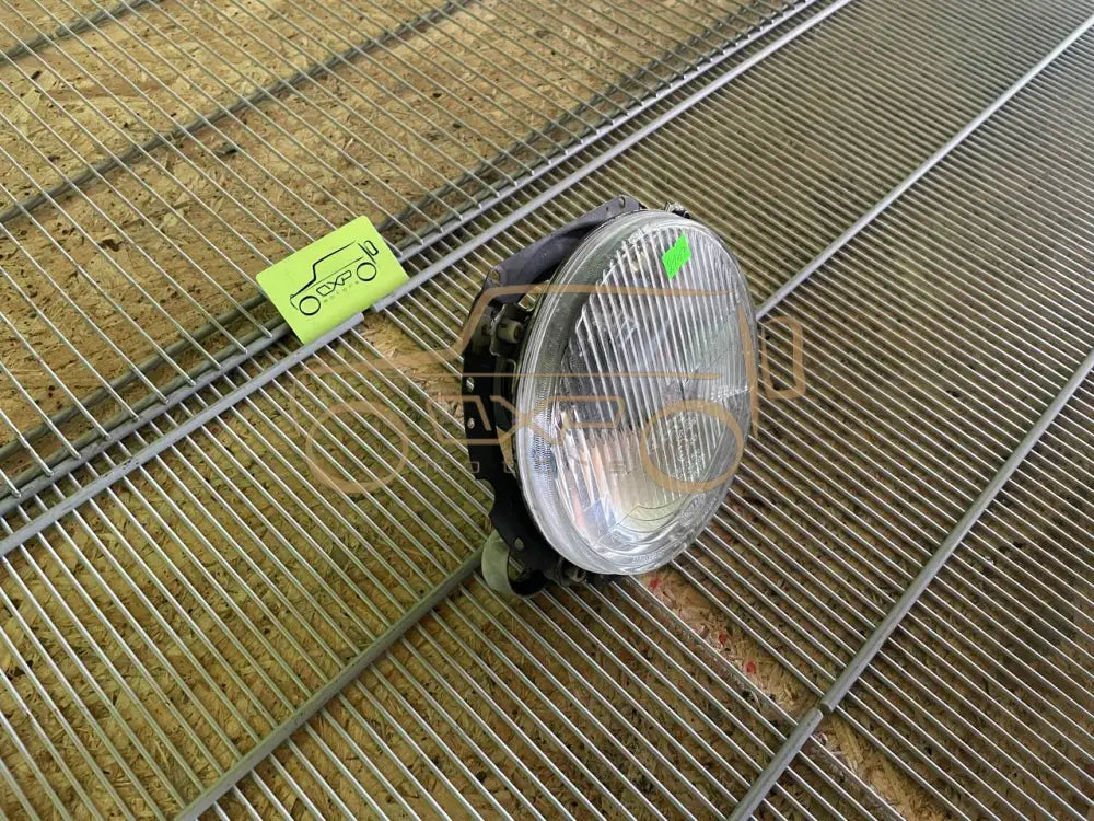 Mercedes-Benz G-Class W463 Headlight