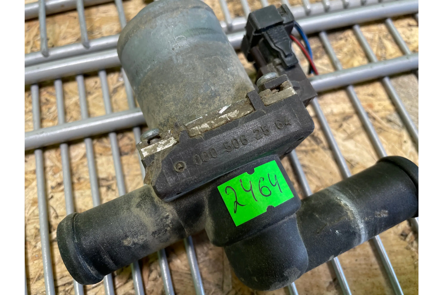 Mercedes-Benz G-Class W463 Heating Valve