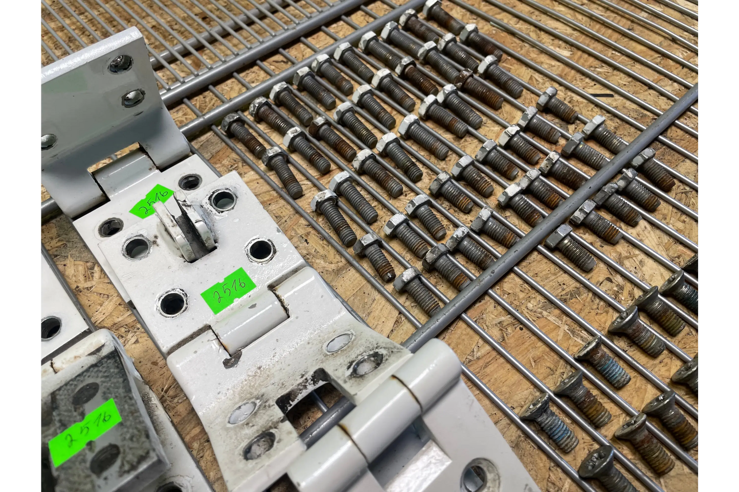 Mercedes-Benz G-Class W463 Hinges Set 12pcs.