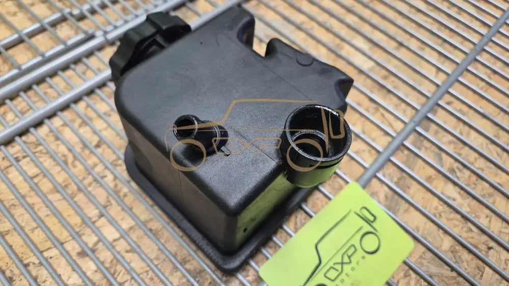 Mercedes-Benz G-Class W463 Hydraulic Oil Expansion Tank