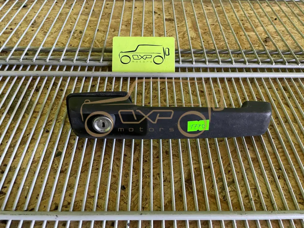 Mercedes-Benz G-Class W463 Outside Door Handle Front Left