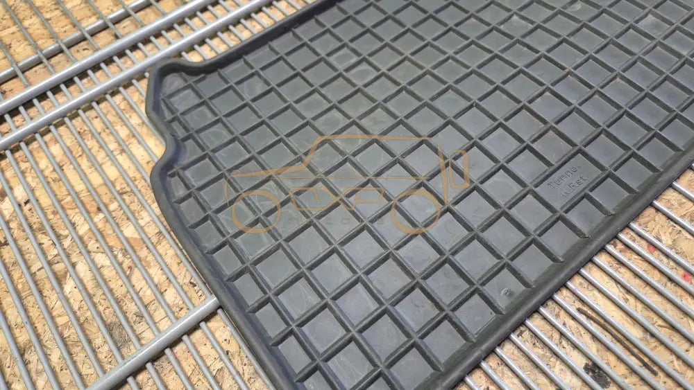 Mercedes-Benz G-Class W463 Rear Center Rubber Mat