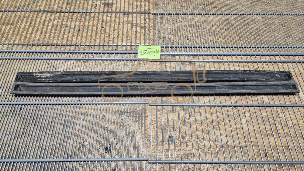 Mercedes-Benz G-Class W463 Rear Fender Mouldings