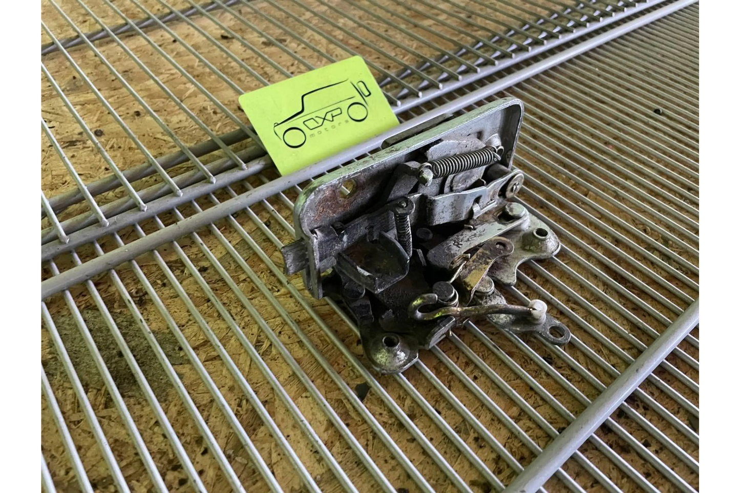 Mercedes-Benz G-Class W463 Rear right door lock