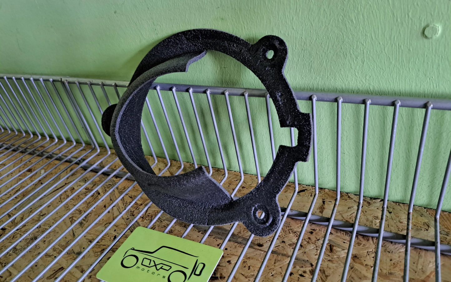 Mercedes-Benz G-Class W463 Rear speaker enclosure