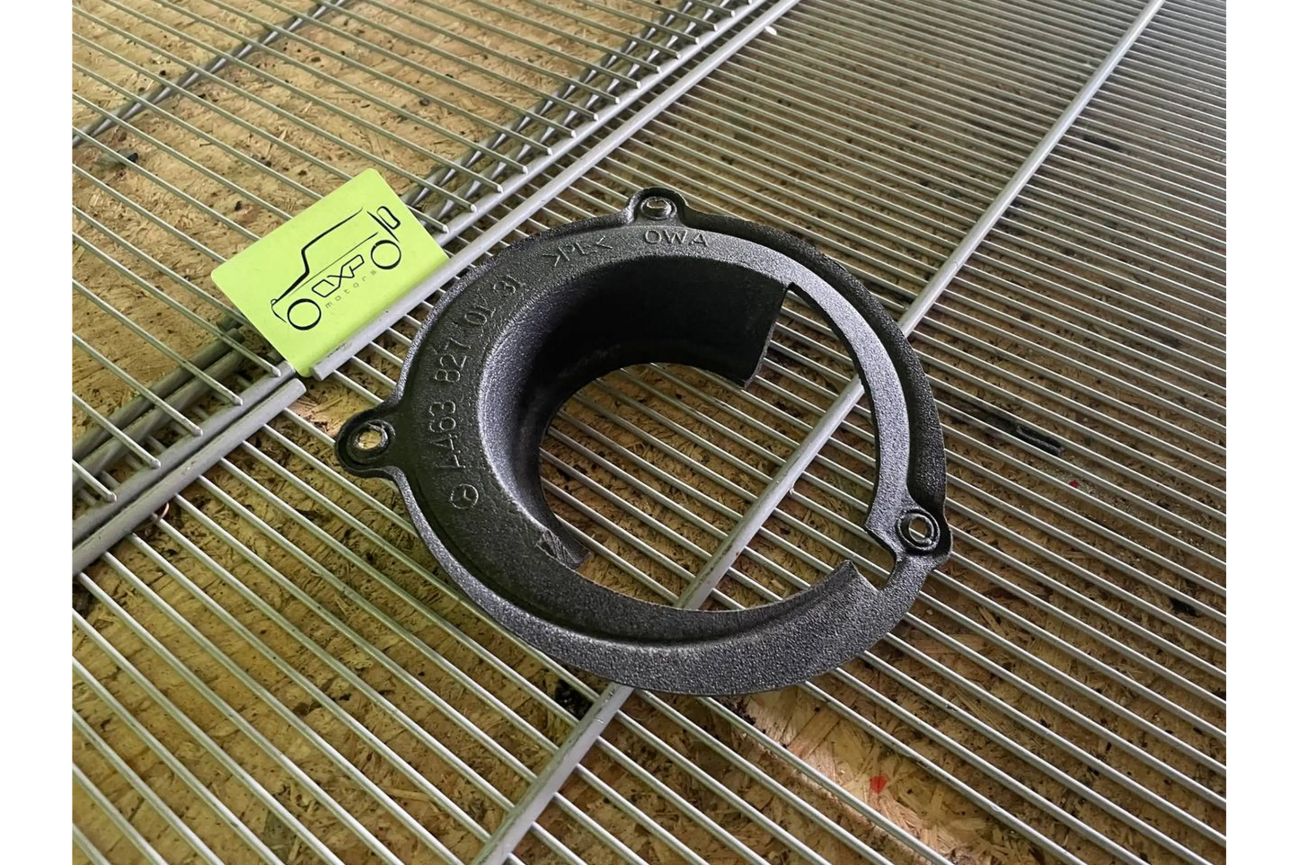 Mercedes-Benz G-Class W463 Rear Speaker Enclosure