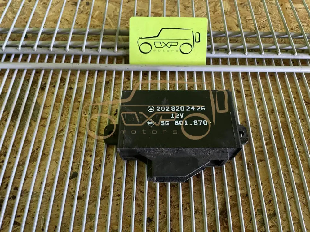 Mercedes-Benz G-Class W463 Seat Heating Control Unit