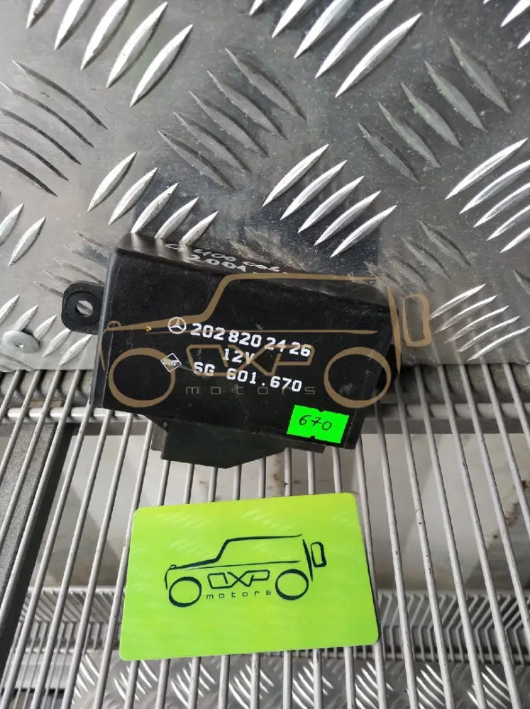 Mercedes-Benz G-Class W463 Seat heating control unit
