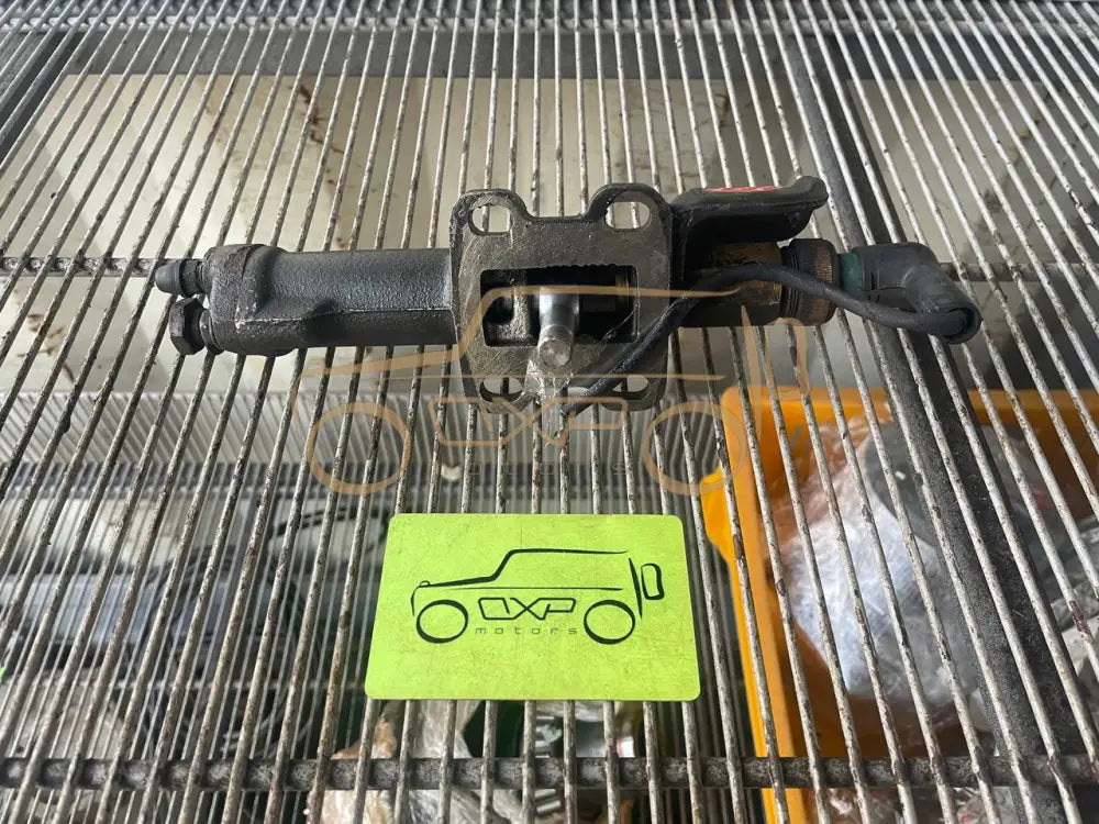 Mercedes-Benz G-Class W463 Shift Cylinder Differential