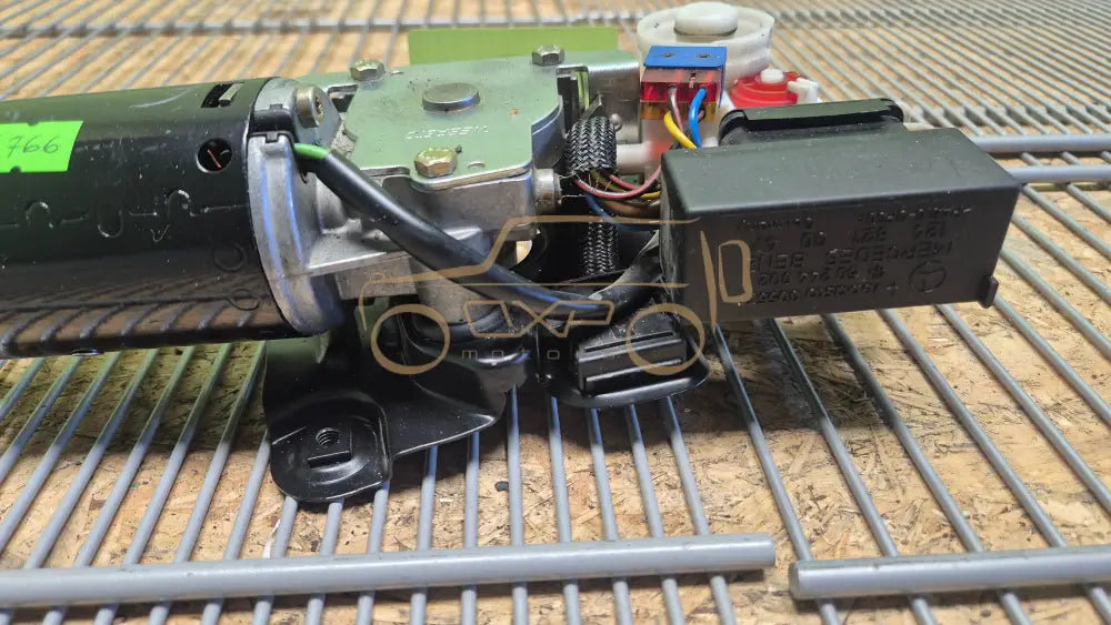 Mercedes-Benz G-Class W463 Sunroof Motor