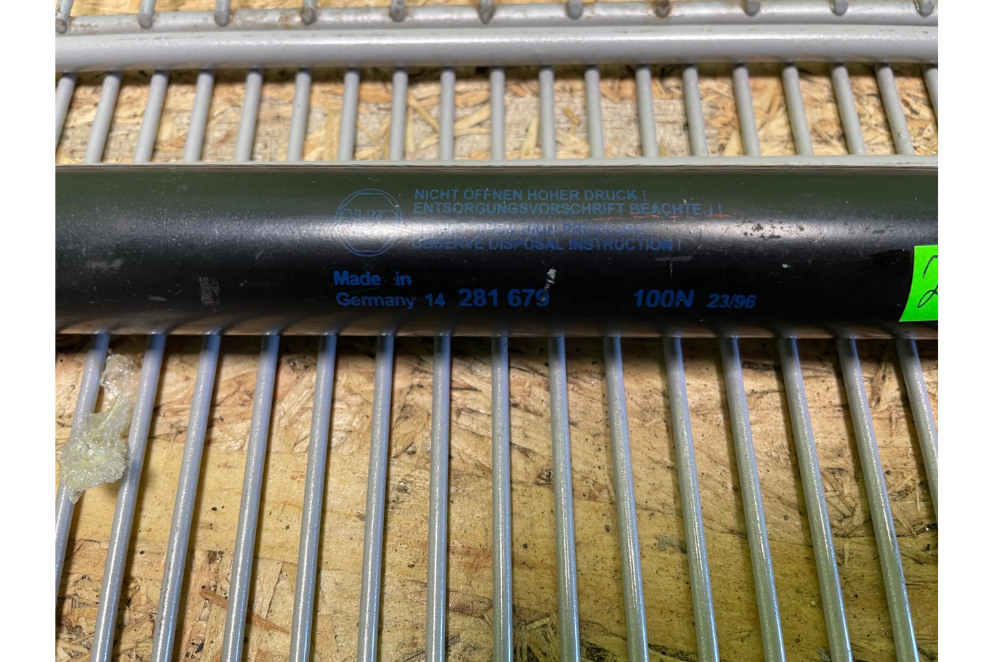 Mercedes-Benz G-Class W463 Tailgate Gas Spring