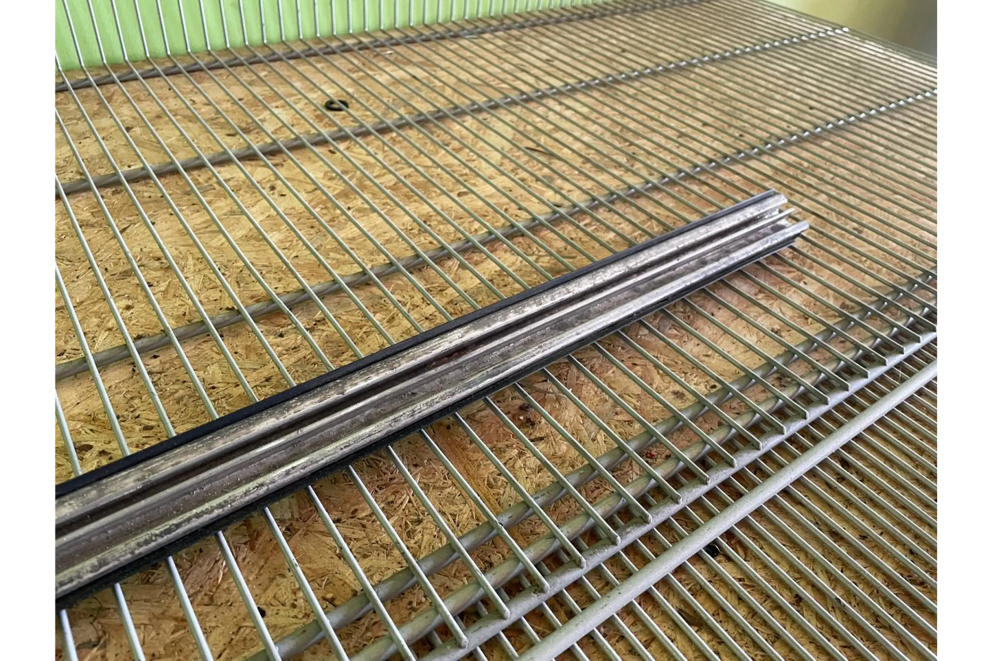 Mercedes-Benz G-Class W463 Windscreen moulding