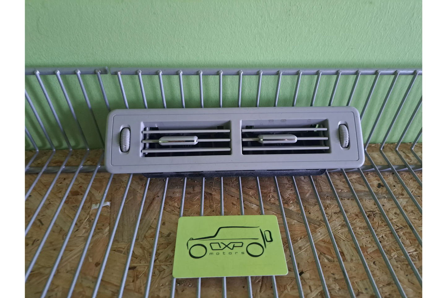 Mercedes-Benz GL-Class W164 06-12 Rear air vent