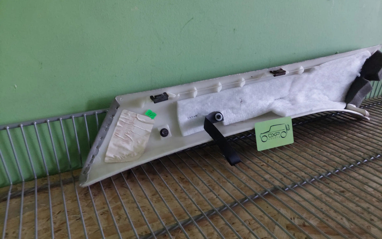 Mercedes-Benz GL-Class W164 A-Pillar front right trim