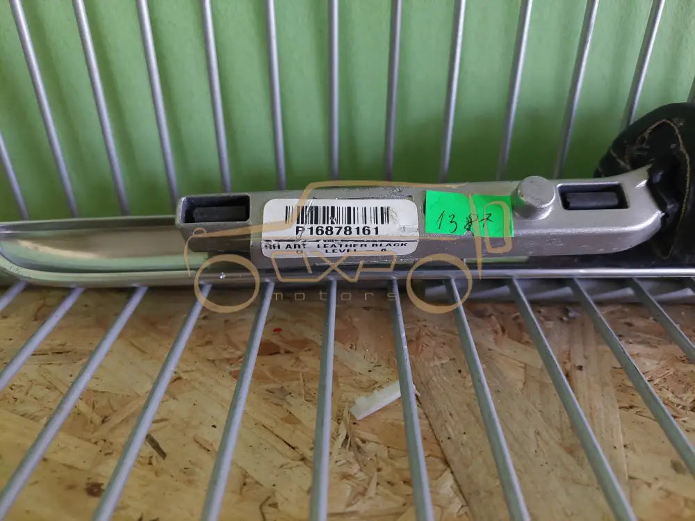 Mercedes-Benz GL-Class W164 Front left handle