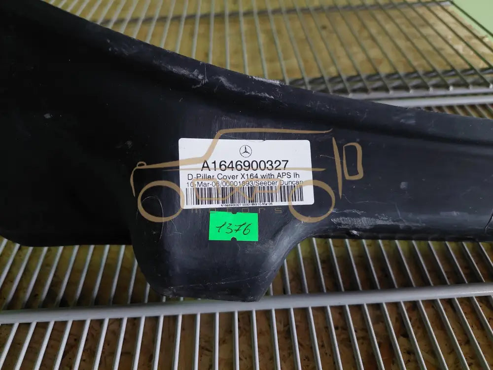 Mercedes-Benz GL-Class W164 Rear left D-pillar trim