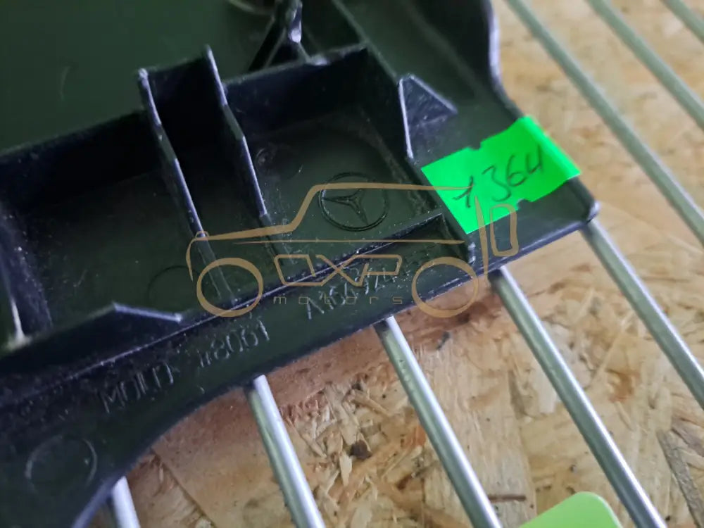 Mercedes-Benz GL-Class W164 Rear left seat trim