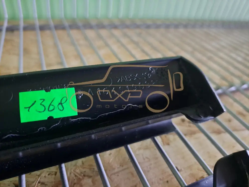 Mercedes-Benz GL-Class W164 Rear left track cover