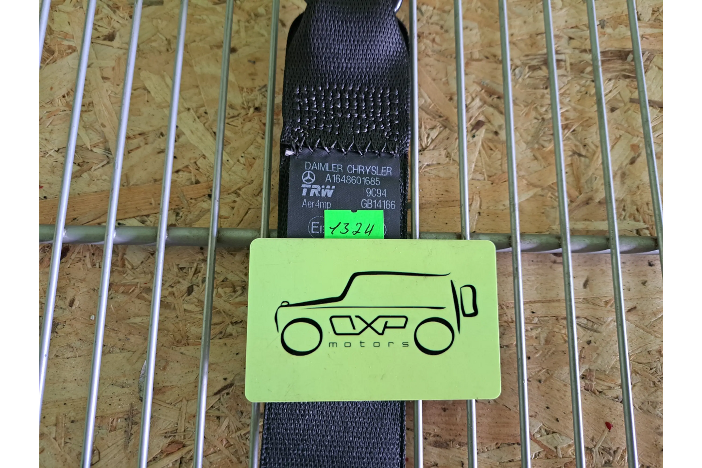 Mercedes-Benz GL-Class W164 Rear right seat belt