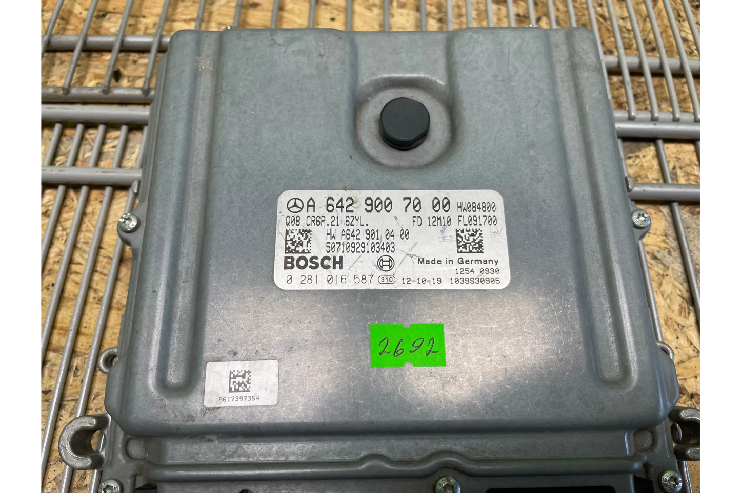 Mercedes-Benz ML GL Class W164 W212 Engine control unit - engine control