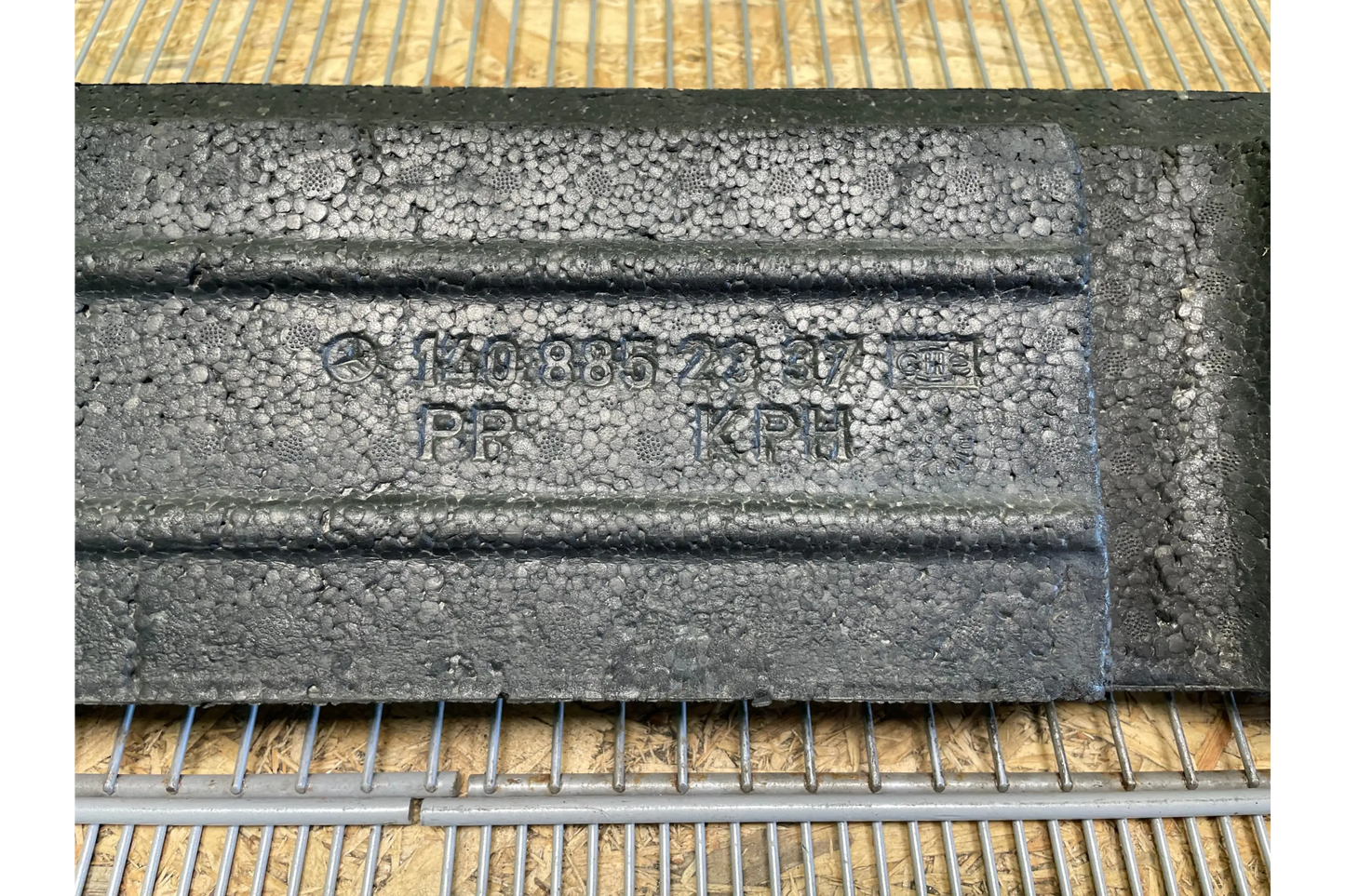 Mercedes-Benz S-Class W140 Front bumper foam - bumper foam