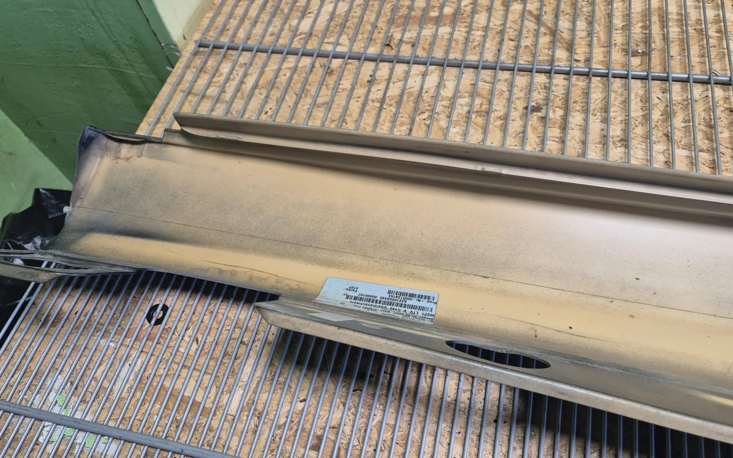 Mercedes-Benz S-Class W221 Left Side Skirt - side skirt