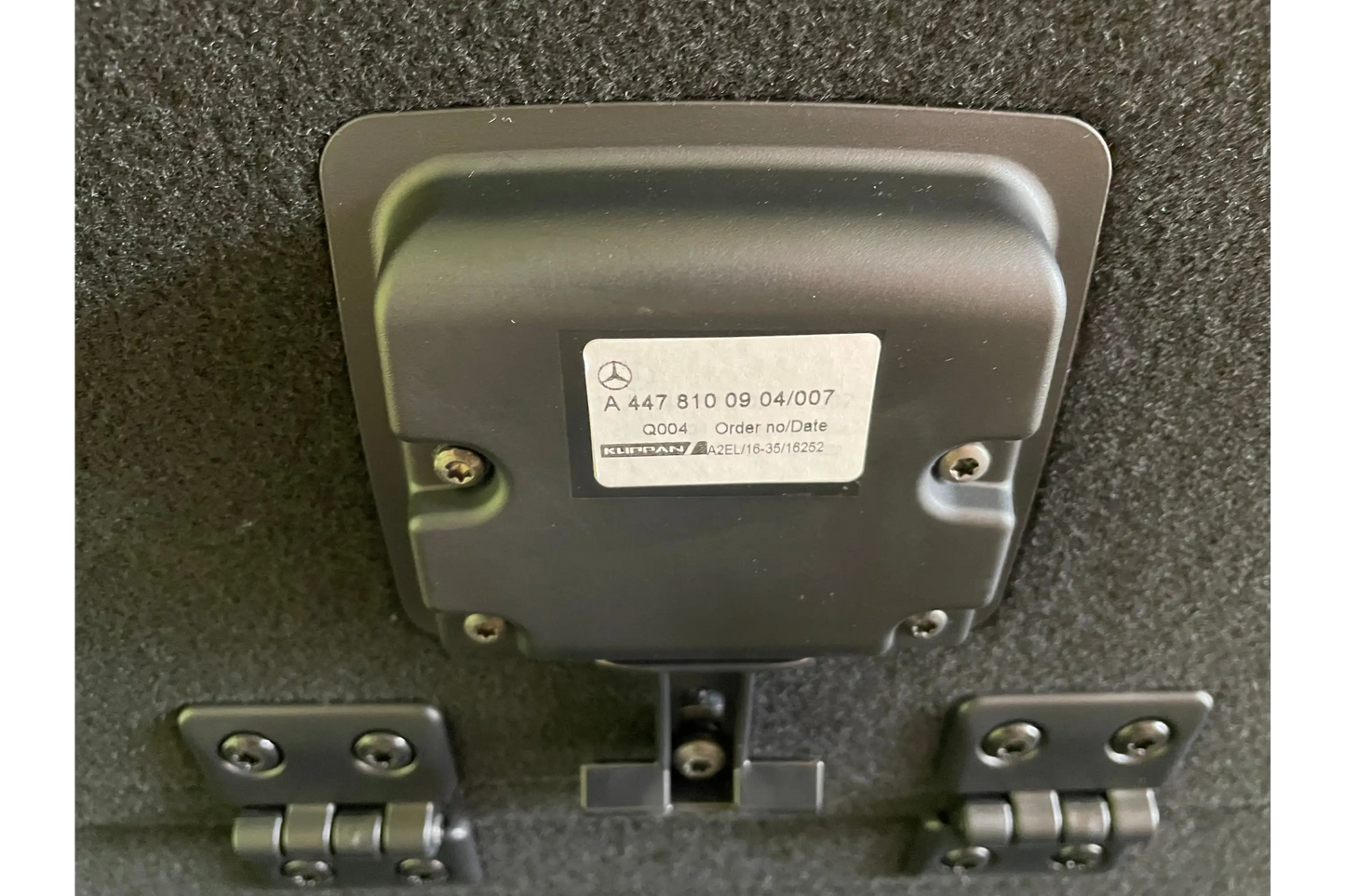 Mercedes-Benz V-Class W447 Trunk bottom trim panel - trim panel