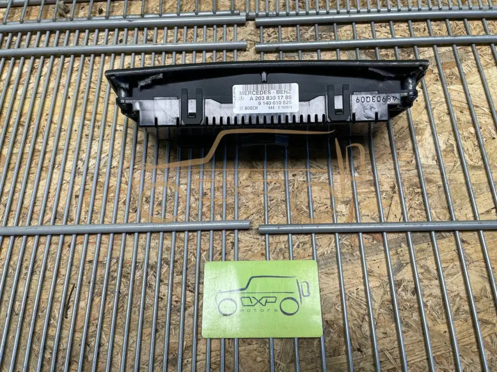 Mercedes C-Class W203 Air Conditioning Control Unit