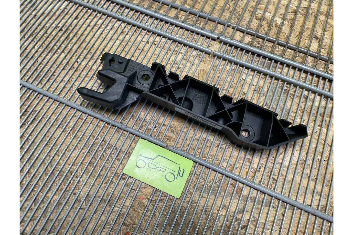 Porsche 911 991 Front right bumper bracket - bumper bracket