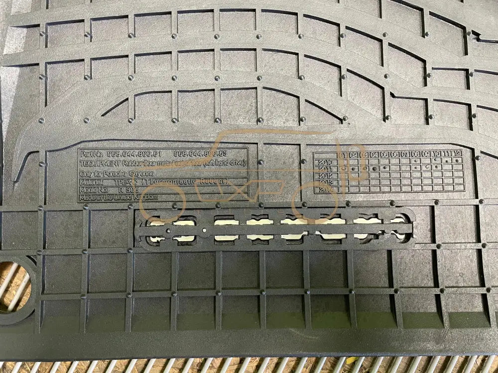 Porsche Cayenne 958 Weather Plastic Floor Mats Front Set - floor mats