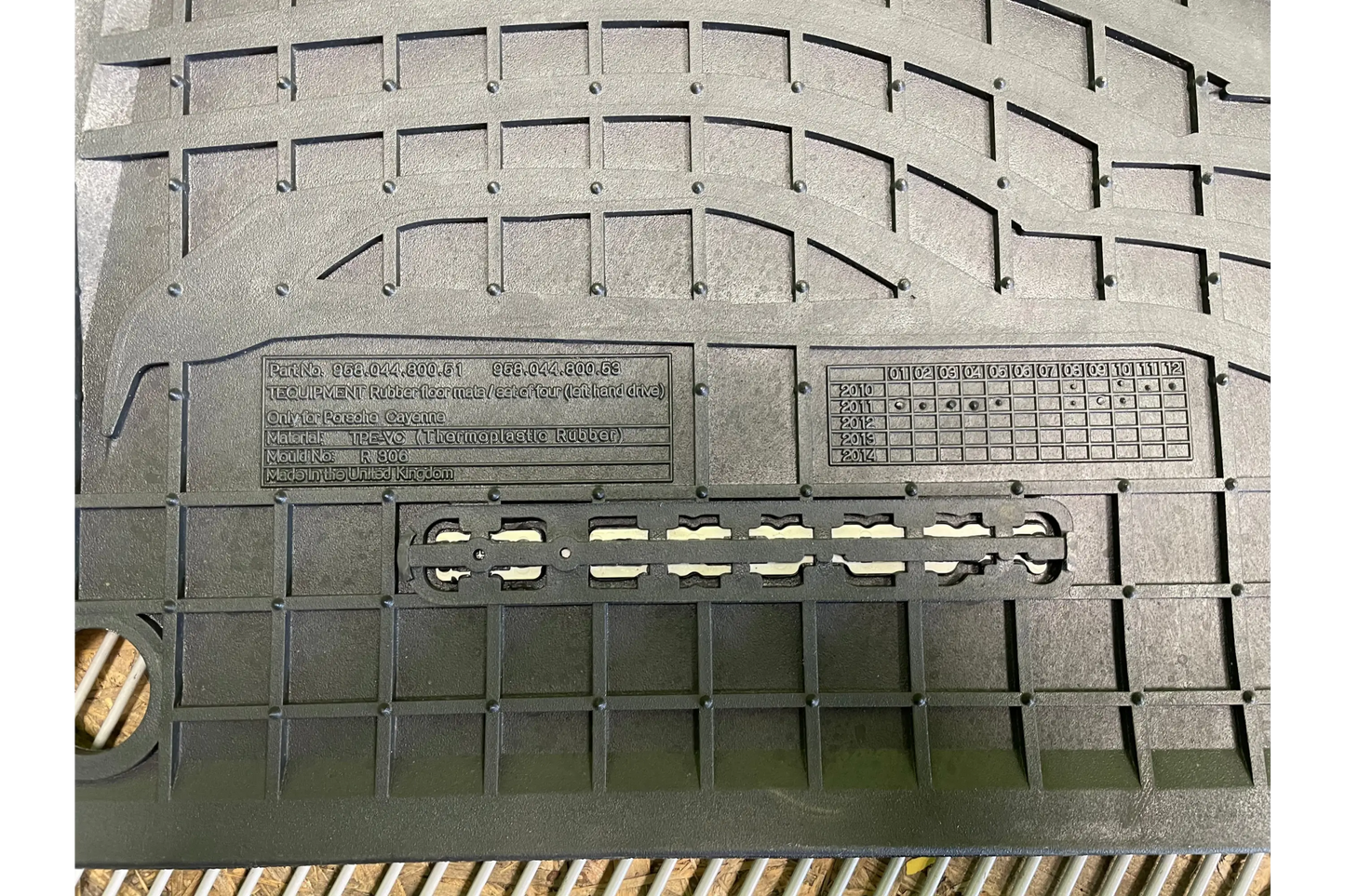 Porsche Cayenne 958 Weather Plastic Floor Mats Front Set - floor mats