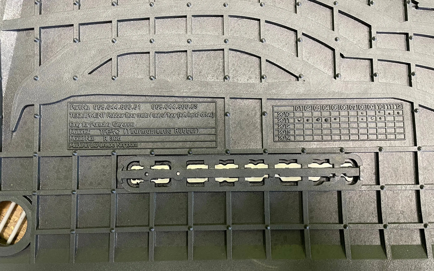 Porsche Cayenne 958 Weather Plastic Floor Mats Front Set - floor mats