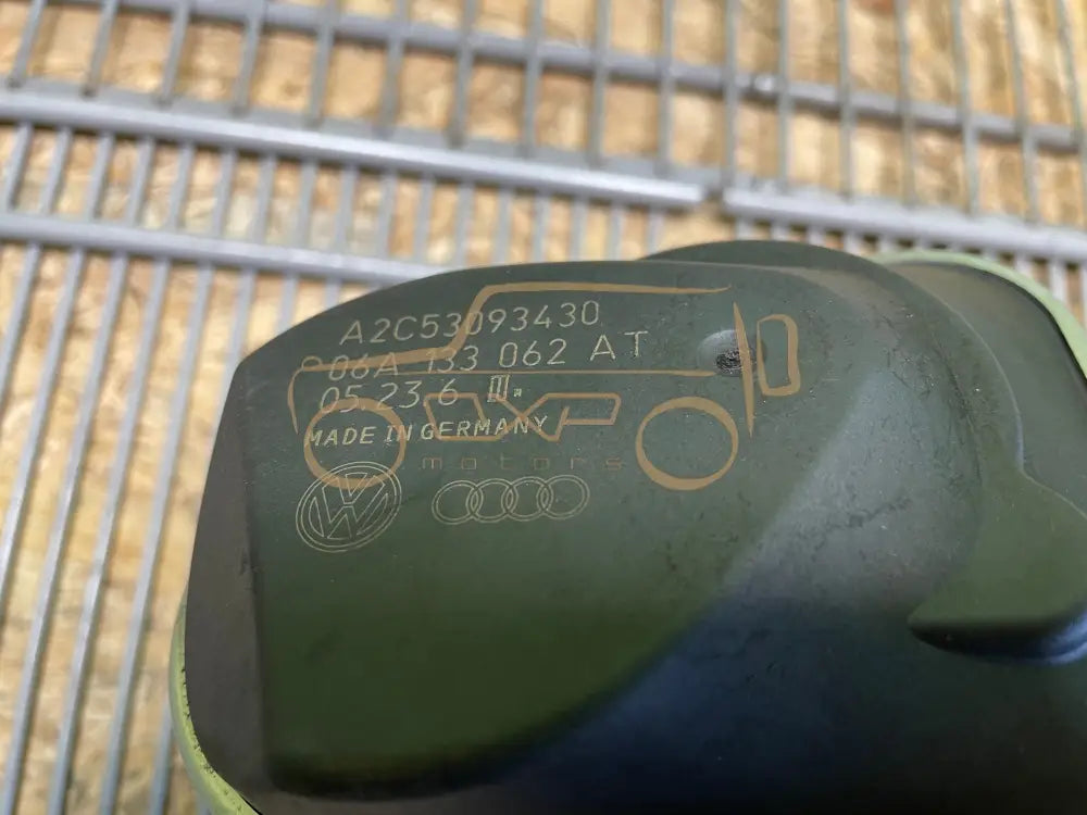 Volkswagen Golf V Throttle valve - throttle valve