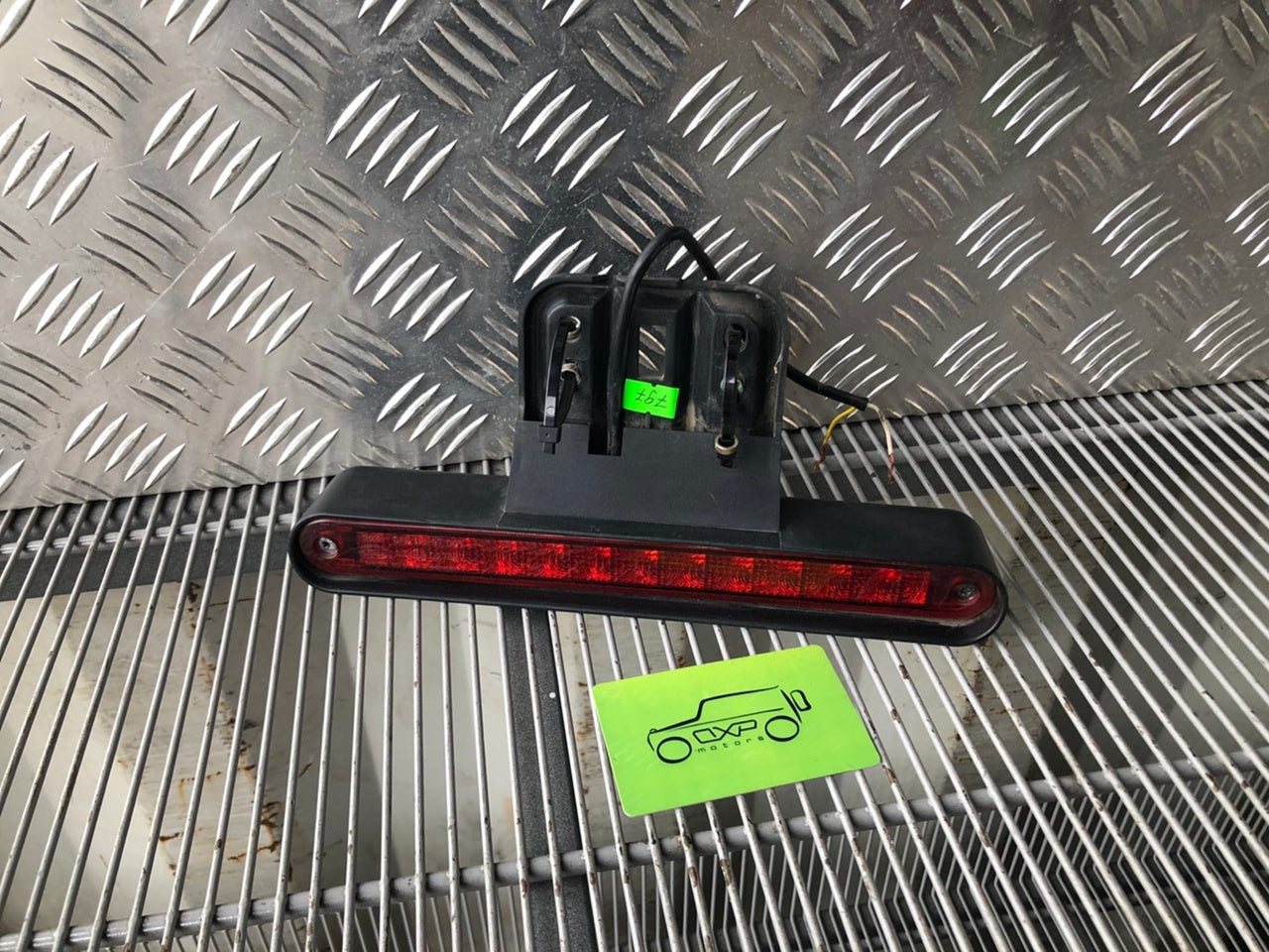 Mercedes-Benz G-Class W463 Auxiliary brake light