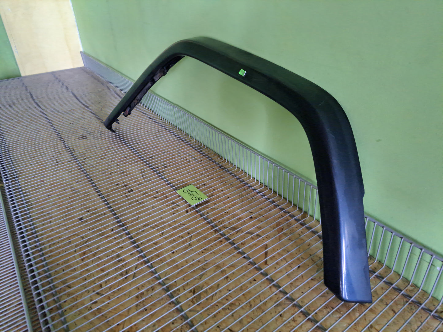 Mercedes-Benz G-Class W463 Fender flare rear left