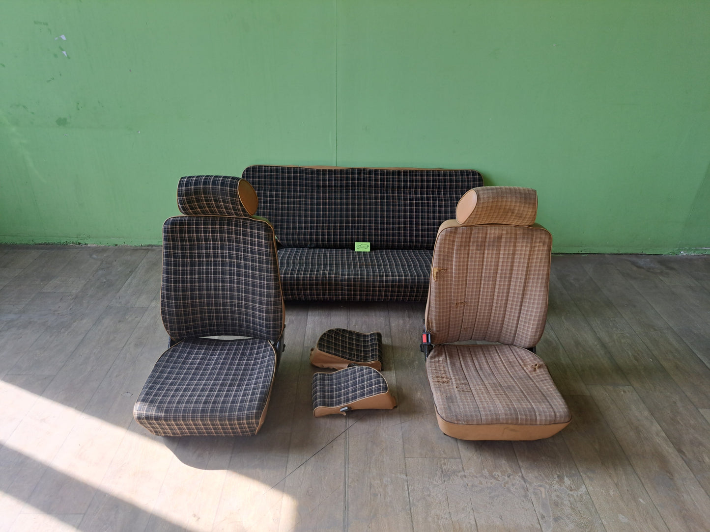 Mercedes-Benz G-Class W460 SWB Seat set