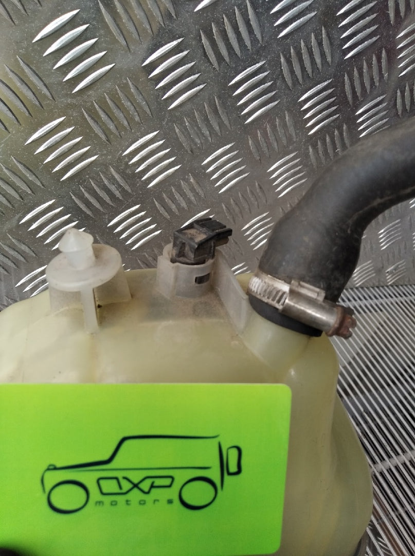 Mercedes-Benz G-Class W463 Expansion Tank Coolant