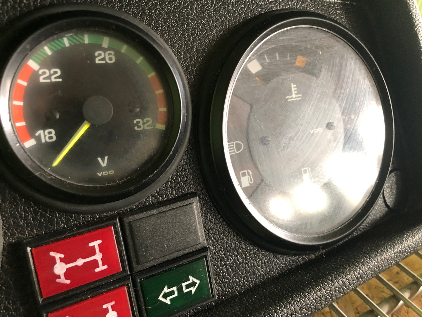 Mercedes-Benz G-Class W460/461 G240 24vK Tachometer/Speedometer