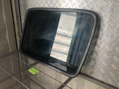 Mercedes-Benz G-Class W463 Heated rear right side window - OXPParts