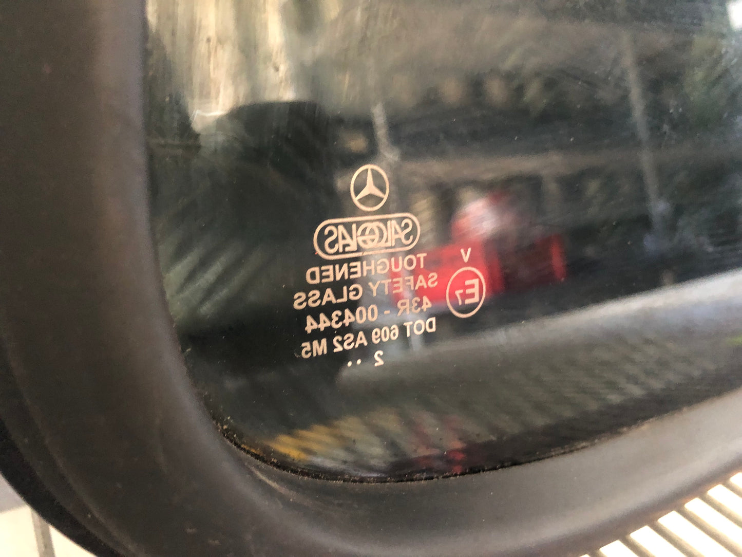 Mercedes-Benz G-Class W463 Heated rear left side window - OXPParts