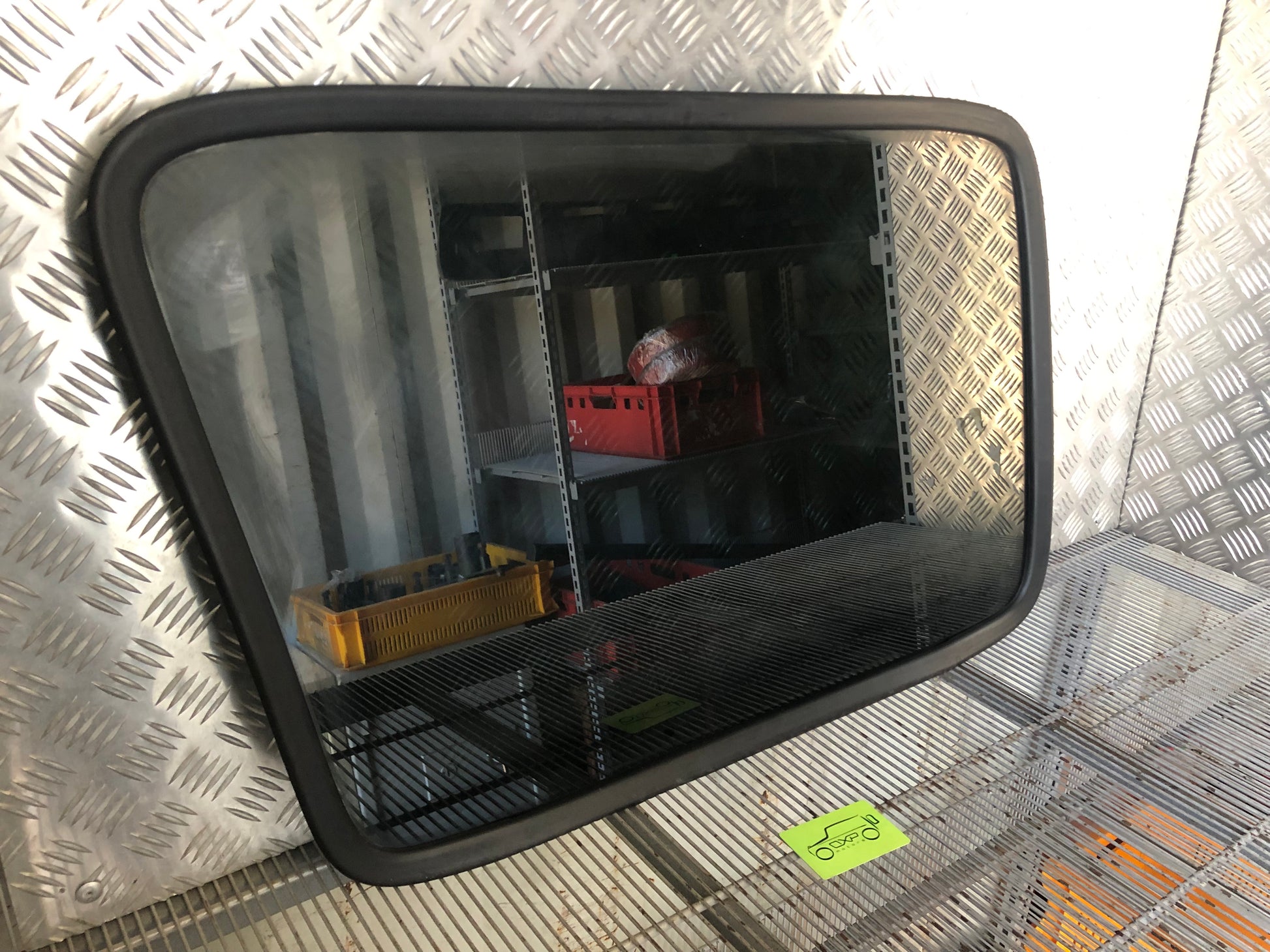 Mercedes-Benz G-Class W463 Heated rear left side window - OXPParts