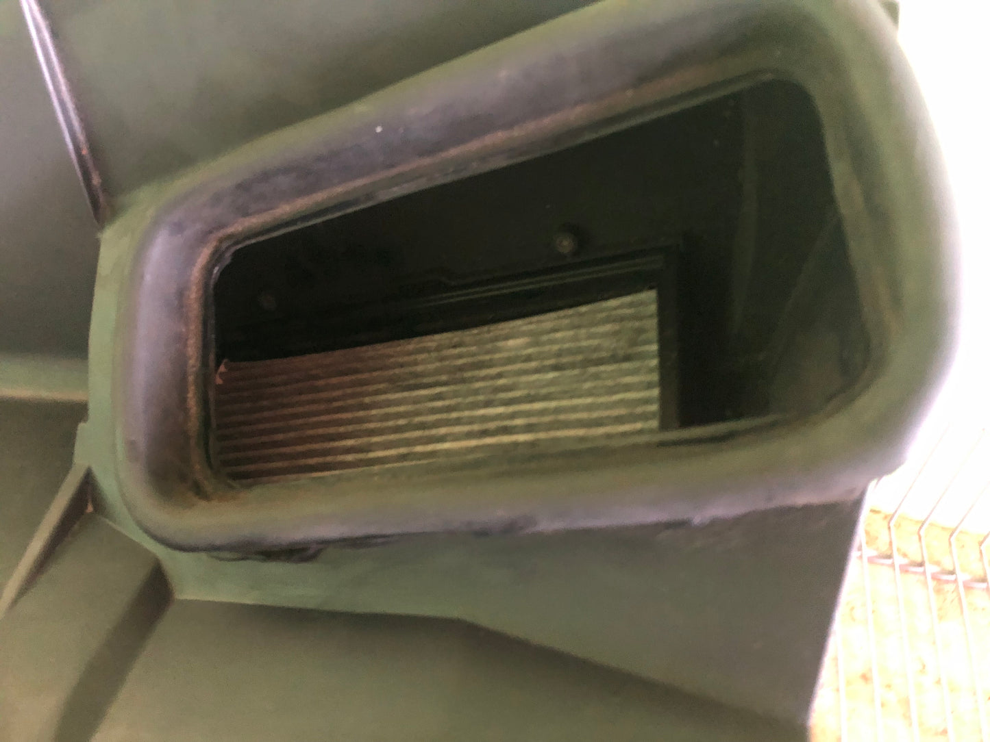 Mercedes-Benz G-Class W463 Intake heater housing box