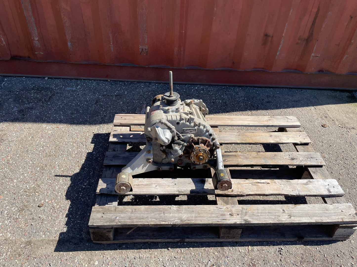 Mercedes-Benz G-Class W463 G350 93. Transfer Case