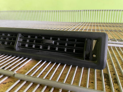 Mercedes-Benz G-Class W463 G350 1993 Center air vent