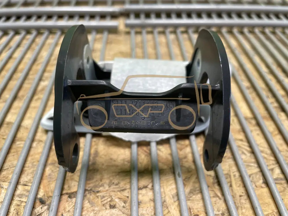 BMW 5 E60 E61 Right cover trim headlight cleaning system - cover trim headlight